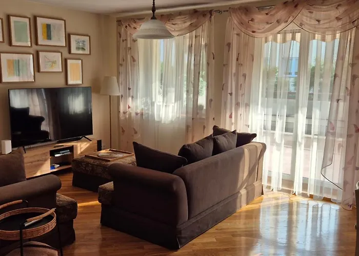 דירה With Terrace And Garage