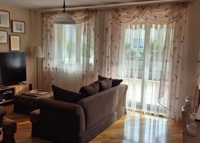 With Terrace And Garage *